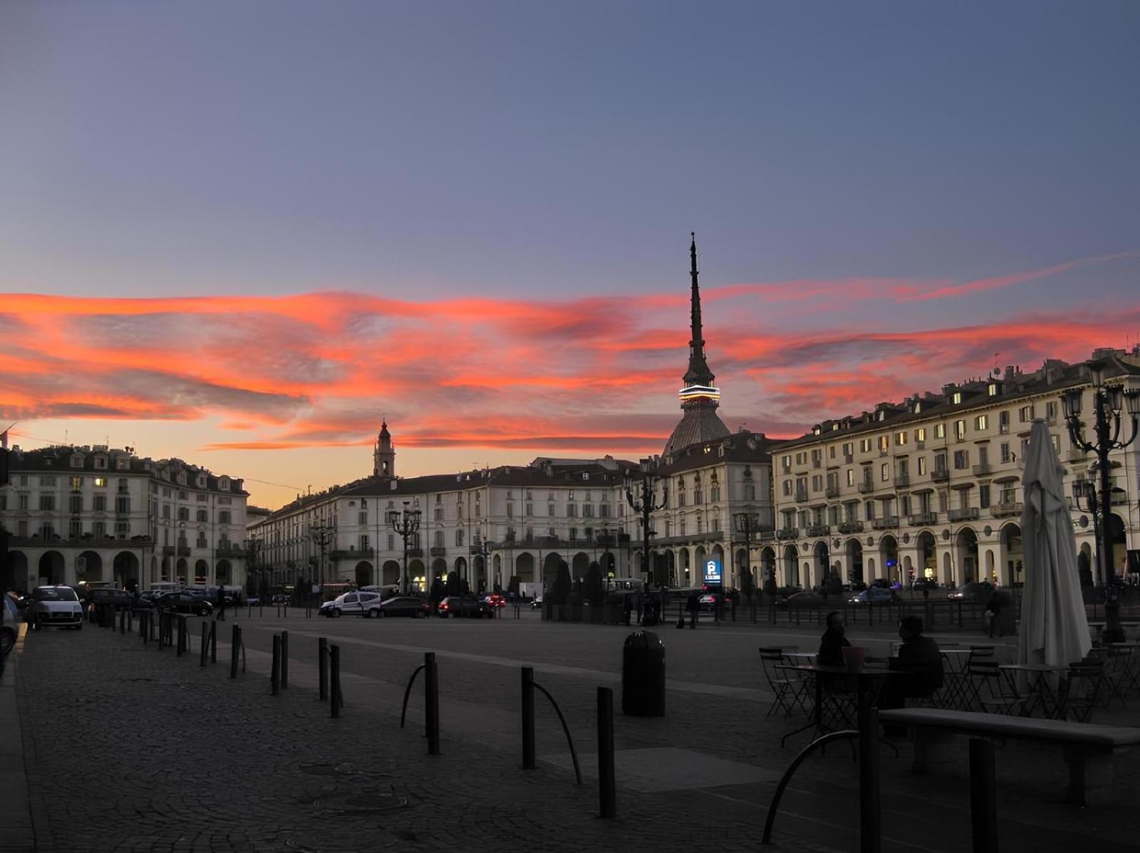 Alloggio Tranquillo Sul Po' - Piazza Vittorio Torino Esterno foto